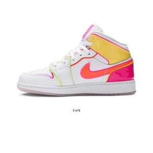 Nike air Jordan 1 mid edge glow